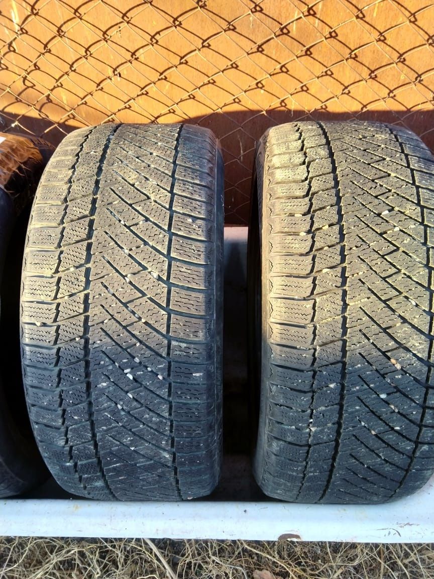 Резина зимняя липучка 235/45/ r17