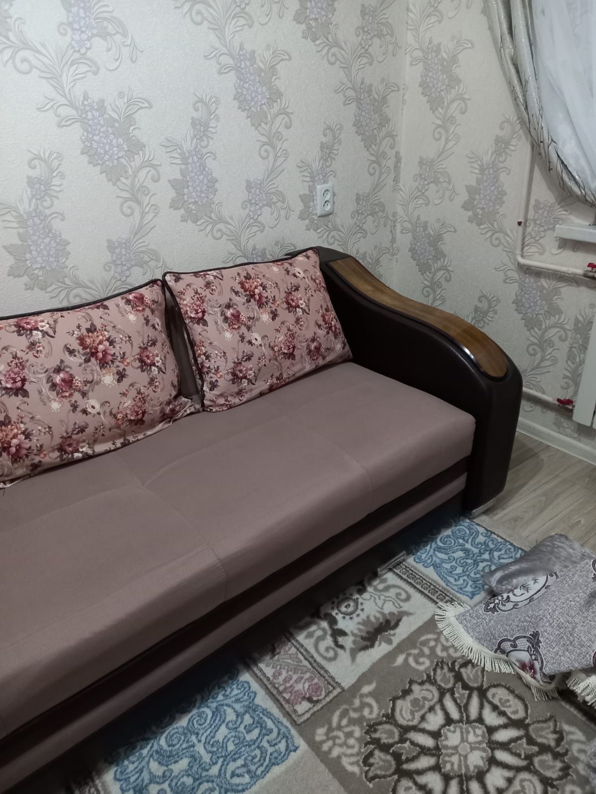 Диван отлично выглядит, качество хорошее 2019года