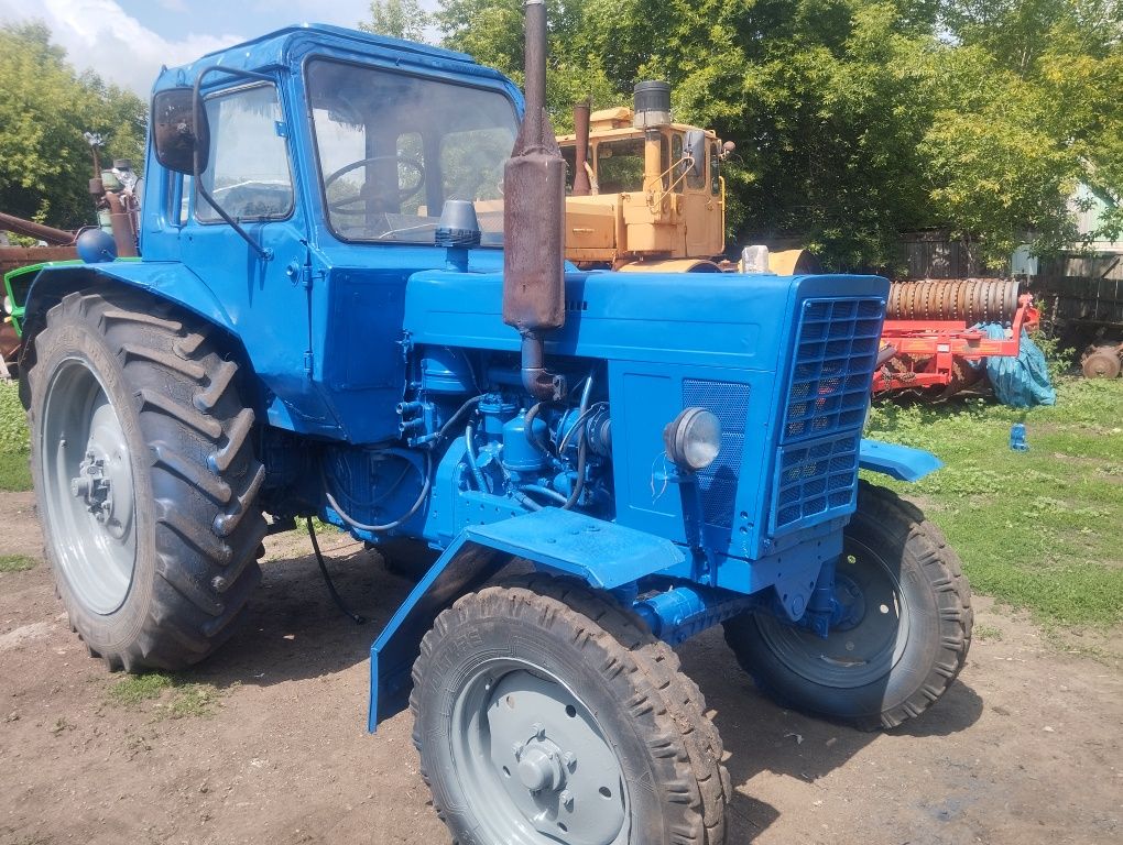 Трактор МТЗ-80..