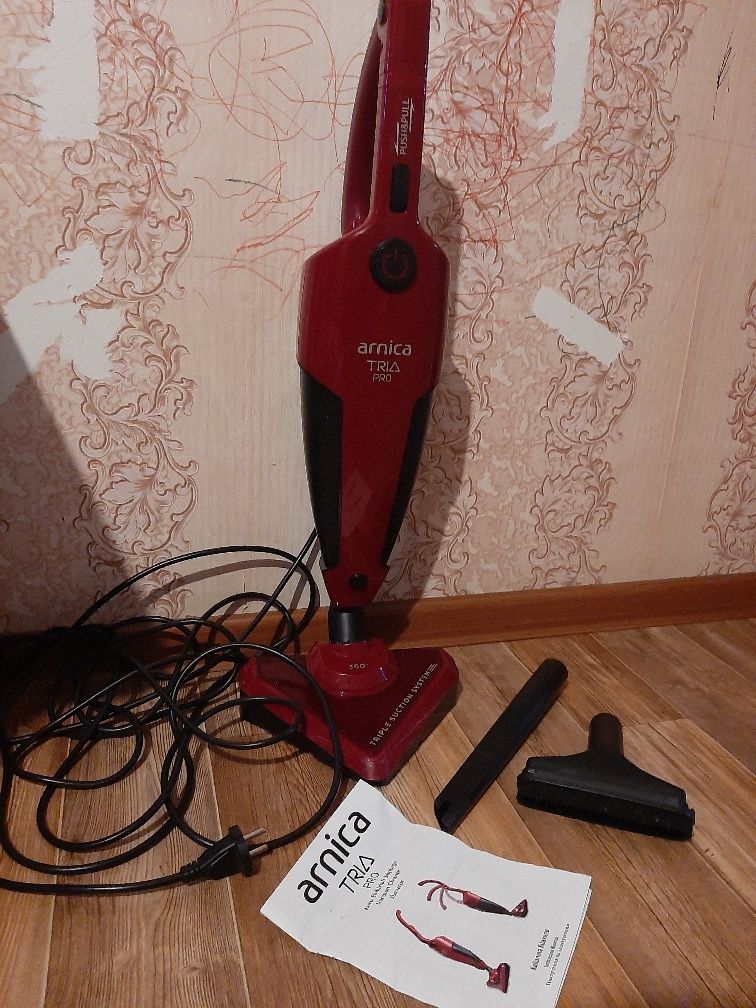 Пылесос Arnica . Практически новый.  Покупали  за  28000