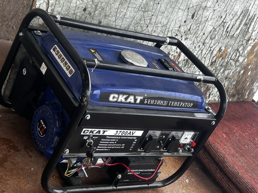 Продам генератор 3700 v