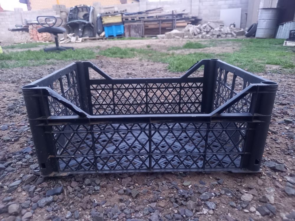 Продам пластиковые ящики