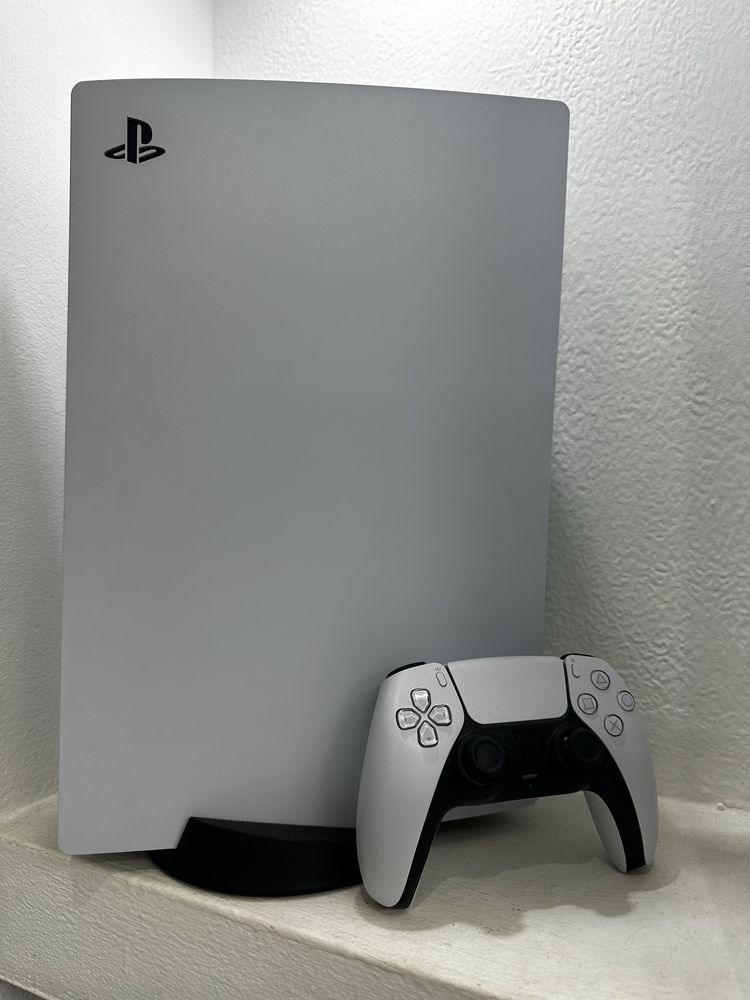 Playstation 5 в идеально состоянии +5игры в подарок