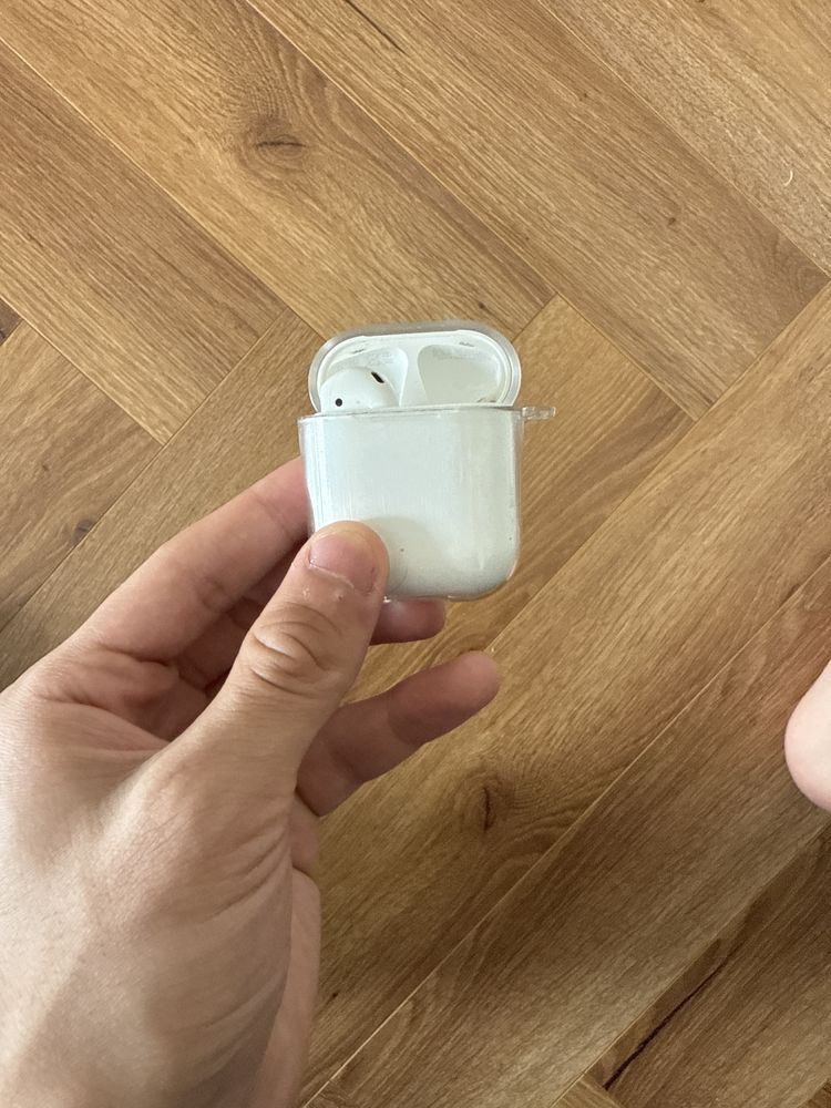 Airpods.