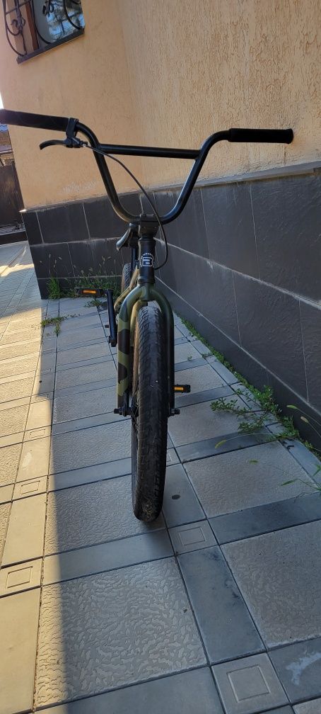 Велосипед трюковой BMX
