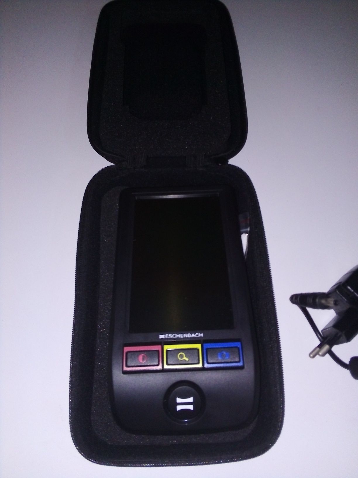 Электронная лупа ESCHENBACH smartlux DIGITAL. Немецкое качество.
