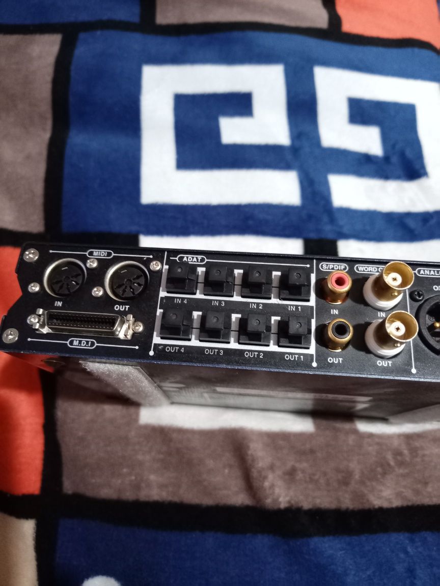 Продам звуковую карту MaXio 032