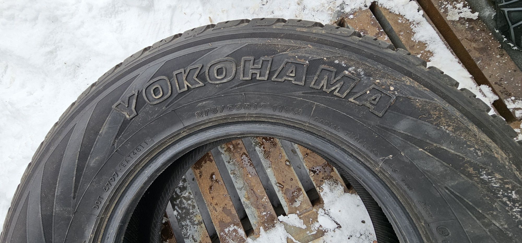Три балона Yokohama Geolandar H/T-S 275 65R17