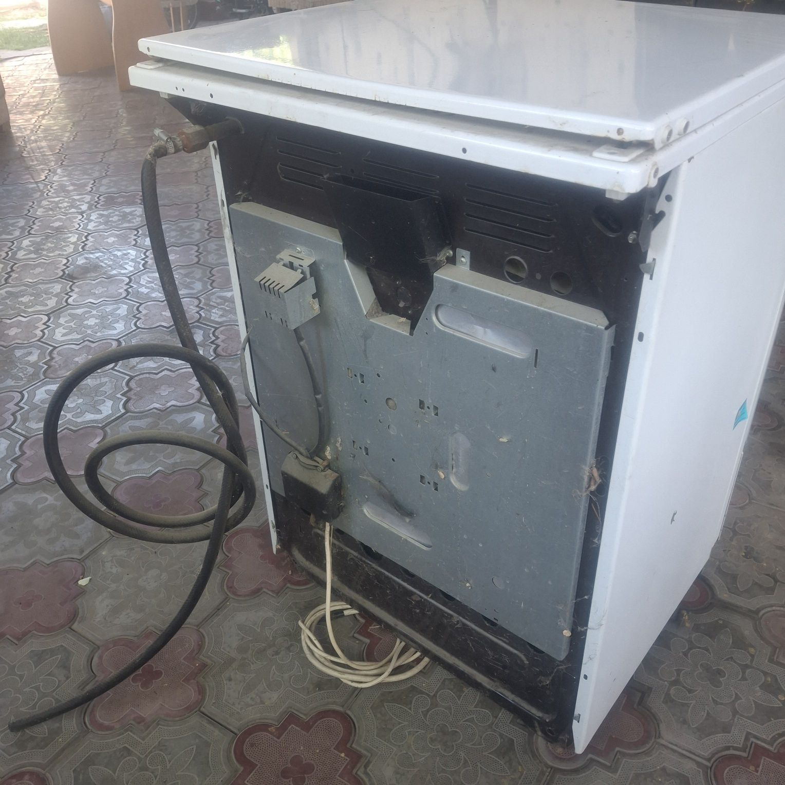 Продам газовую плиту с духовкой Гефест