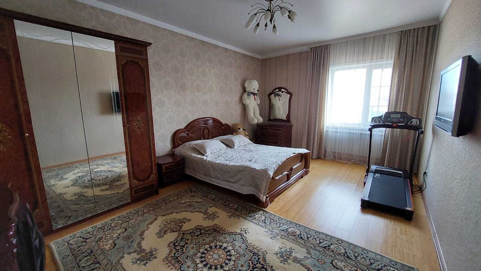 ПРОДАМ коттедж в городе