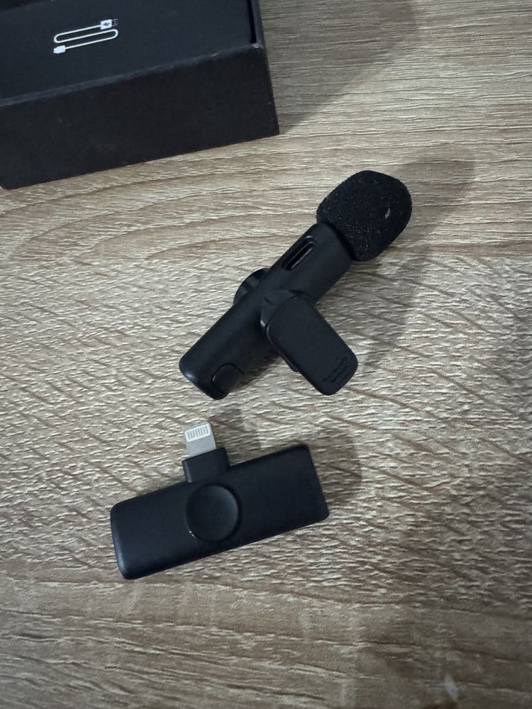 Петличка wireless microphone