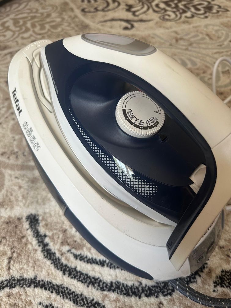 Утюг +парогенератор Tefal