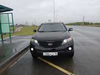 Kia Sorento 2011 года — в хорошем состоянии