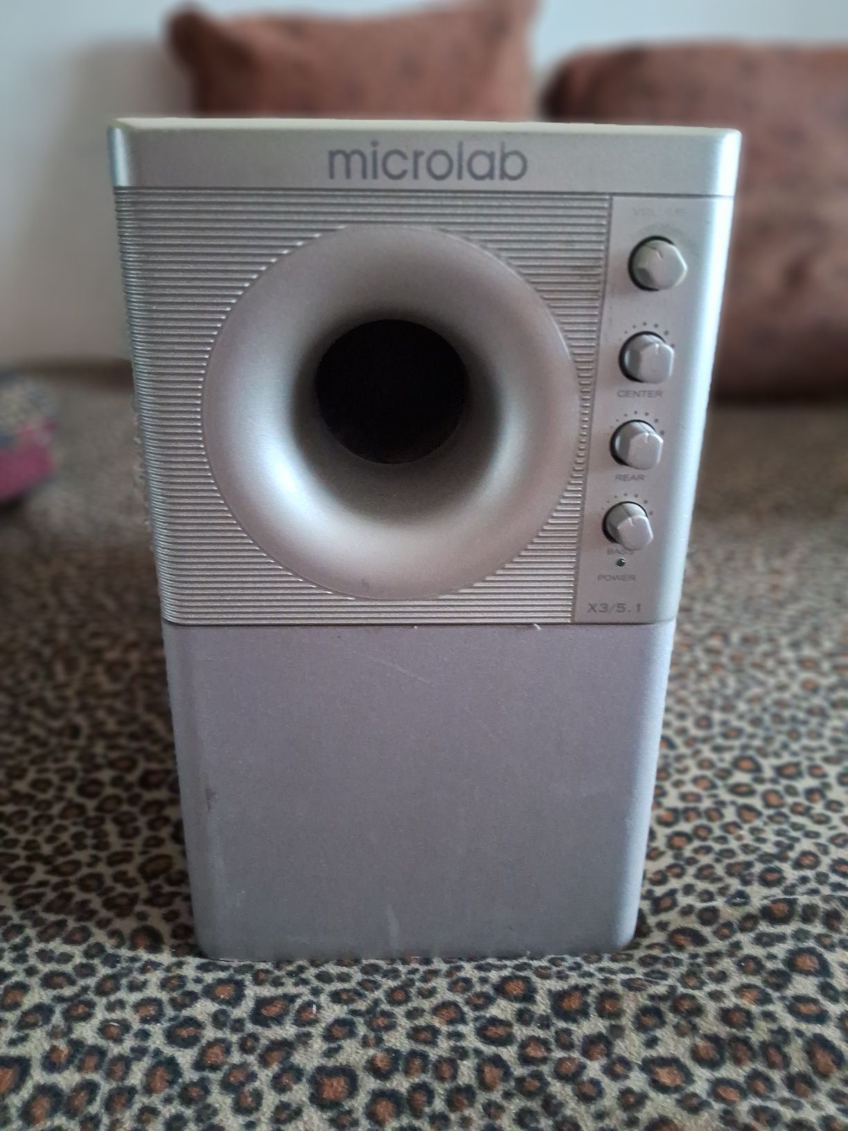 Сабвуфер microlab x3 (читайте описание)