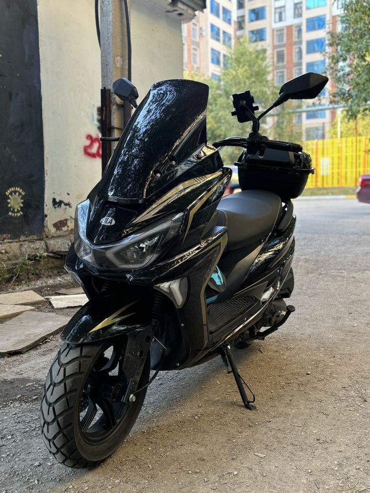 Скутер maxi galaxi