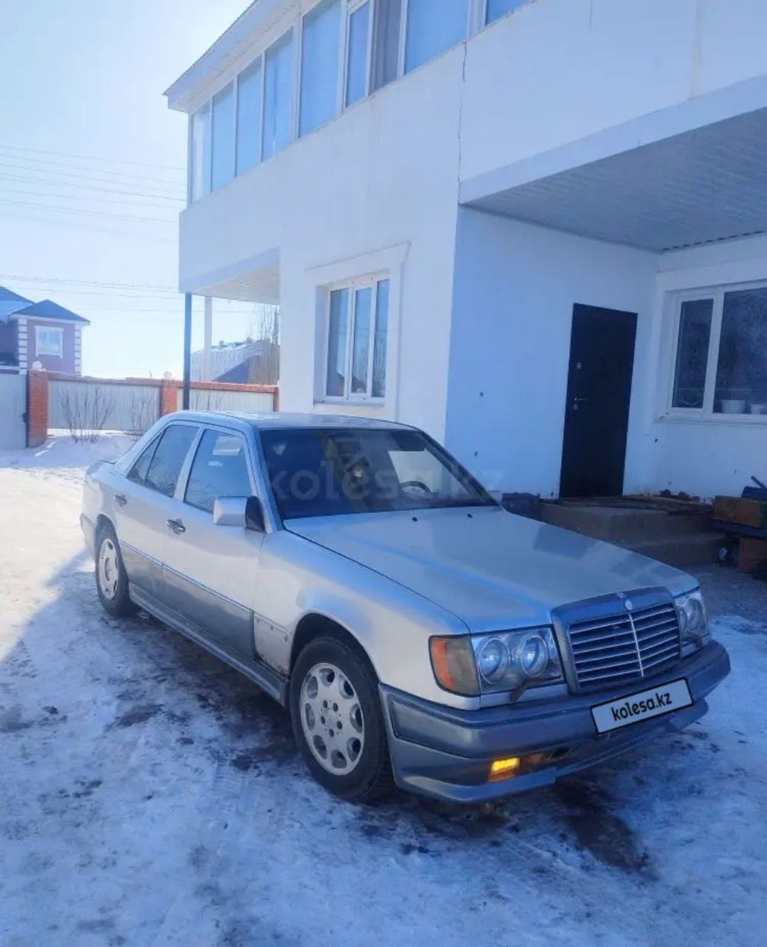 Продам Мерседес 124, срочно