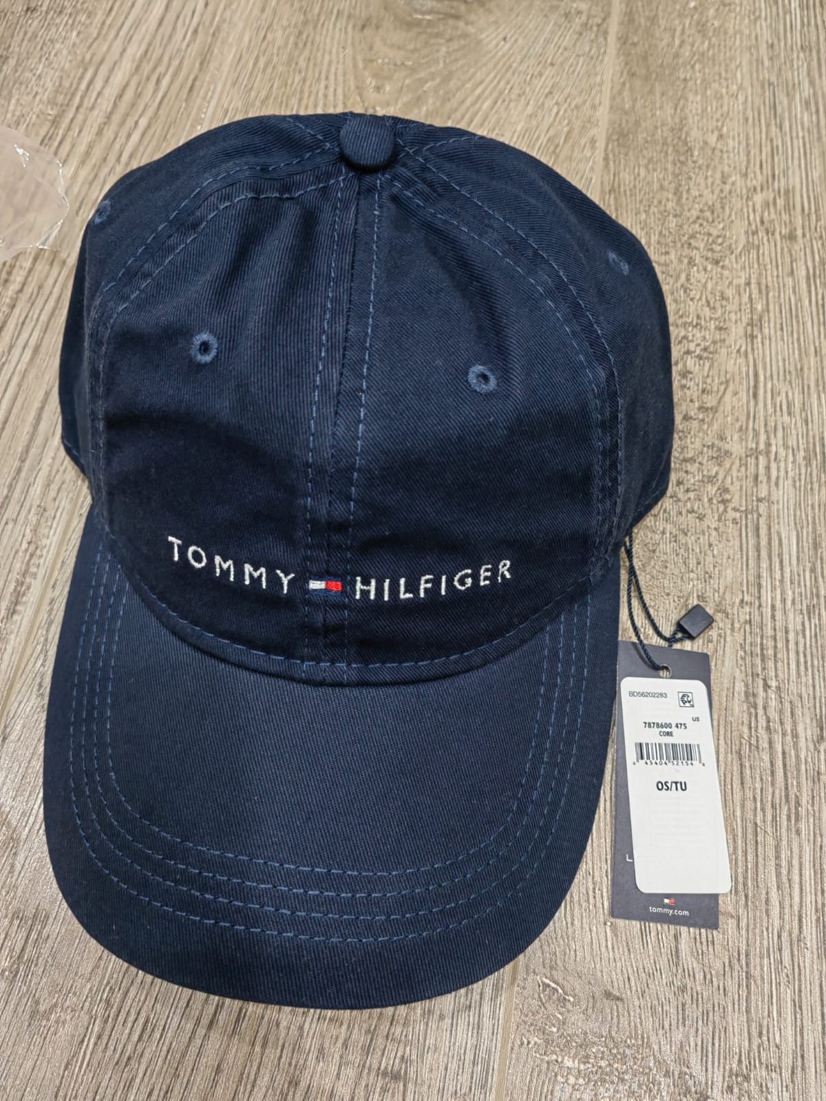 Tommy Hilfiger  кепки