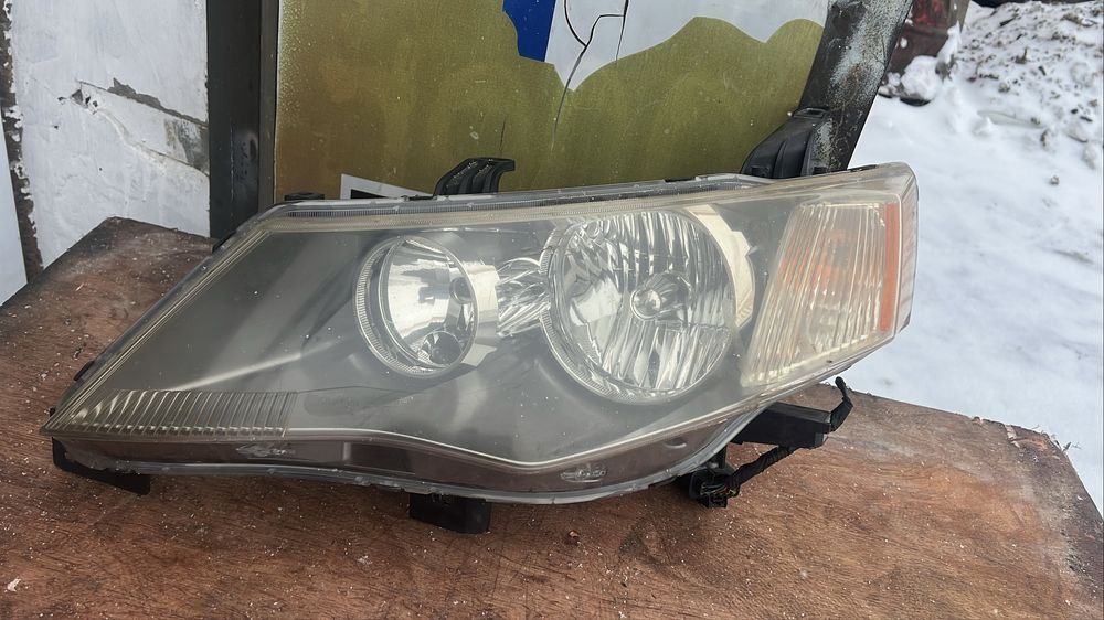 Фара MITSUBISHI OUTLANDER XL фара Митсубиси аутландер аутлендер XL