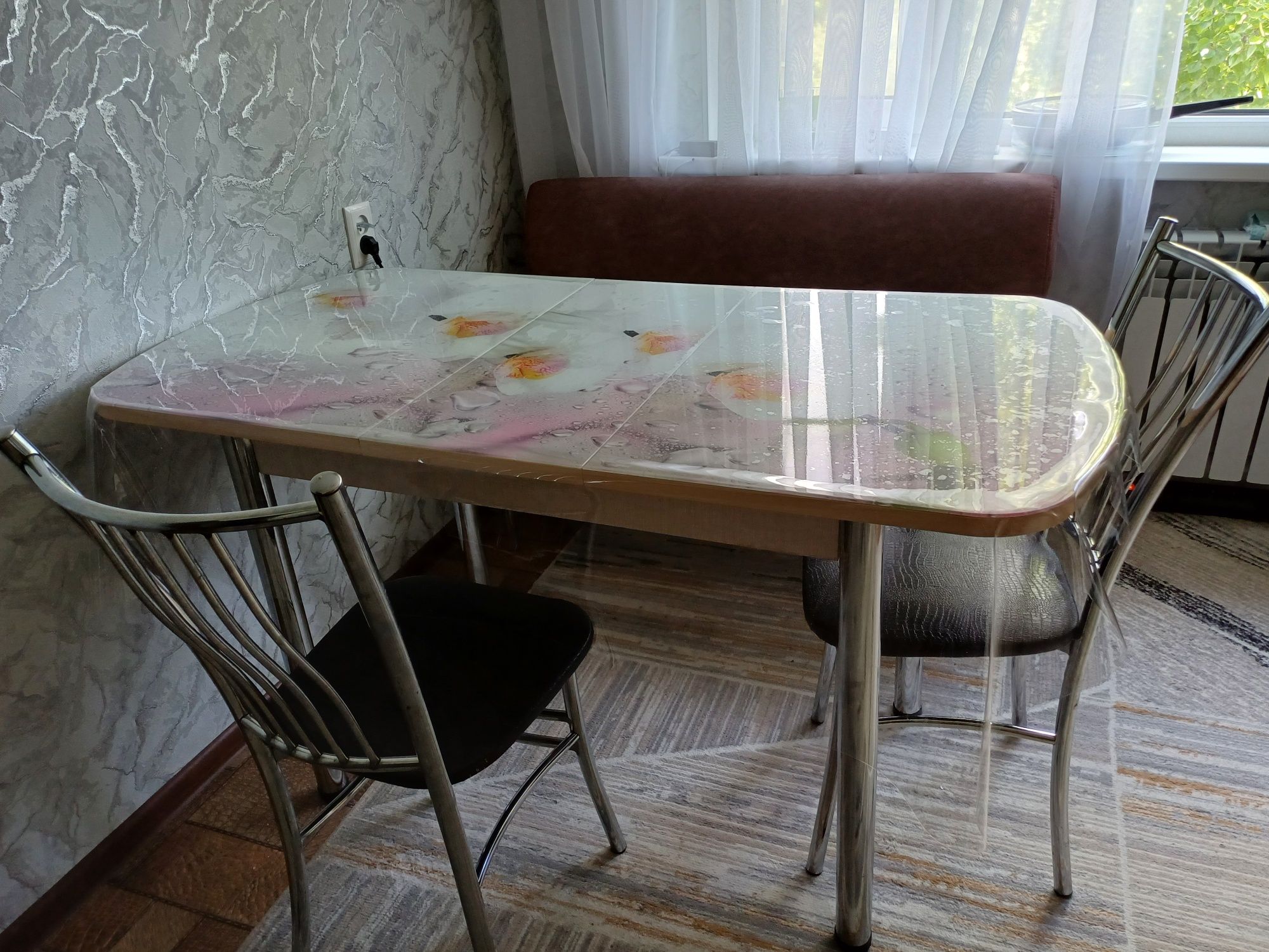 Продам стул со стульями