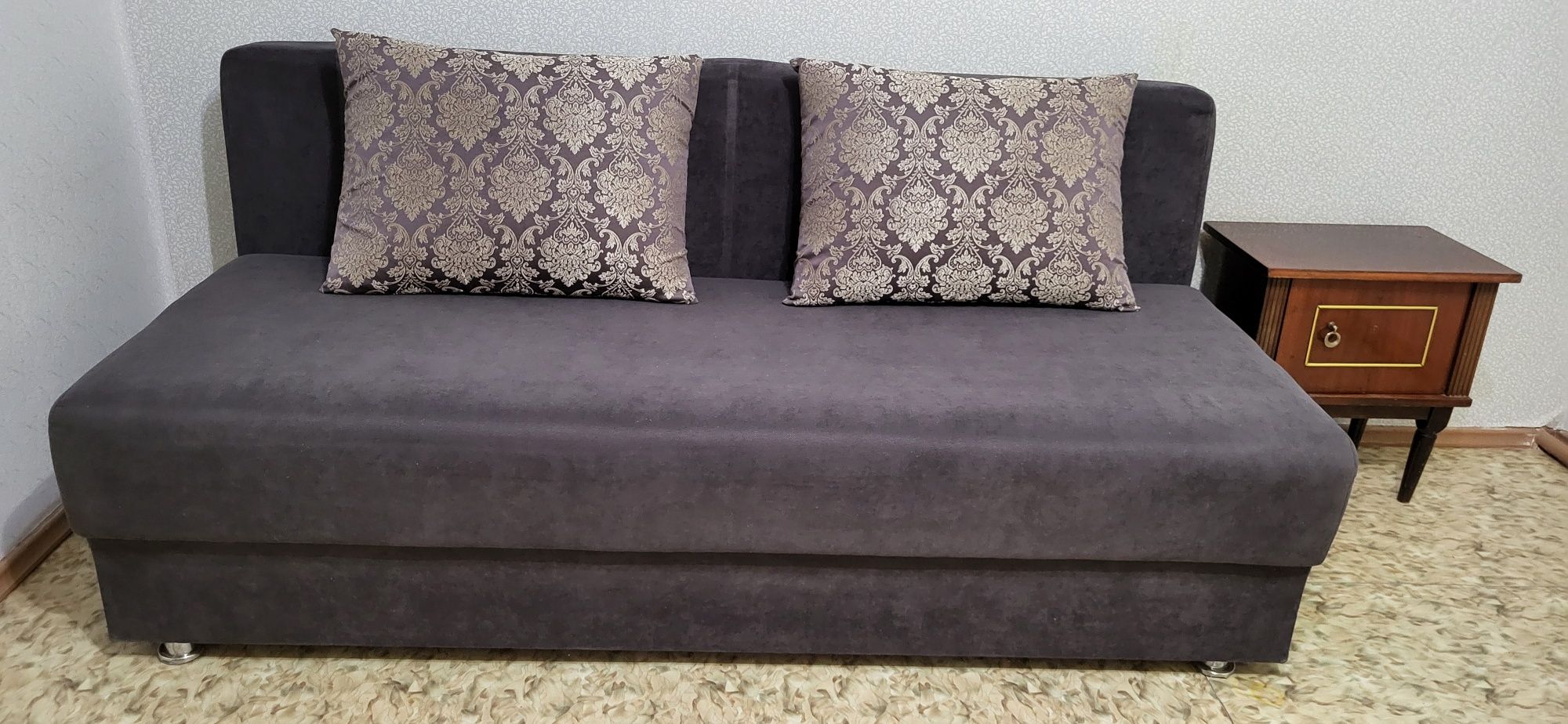 Продам диван дёшево