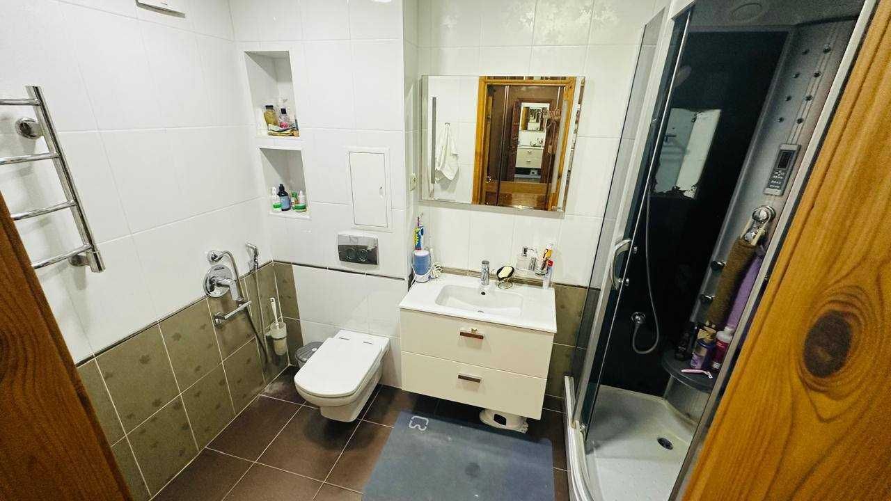 5-комнатная квартира · 170 м² · 3/5 этаж, центр города, Казахтелеком