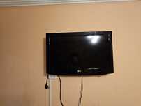 Телевизор LG. 80 см