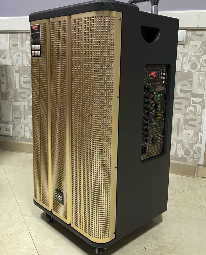 Продам портативная колонка COV CV 688 на 350вт