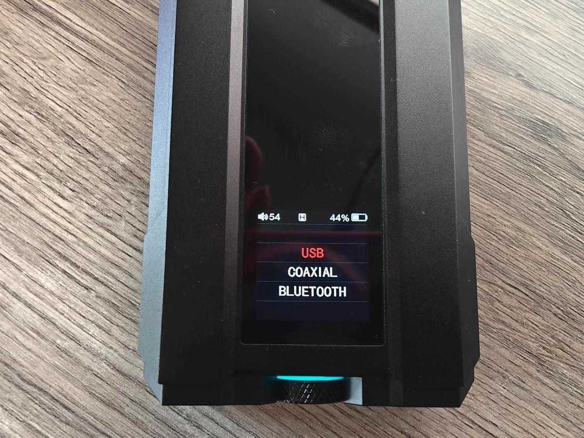 FiiO Q15 — портативный ЦАП/усилитель