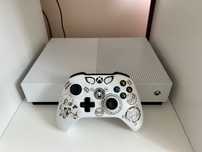 Xbox One S 1 Tb с одним геймпадом