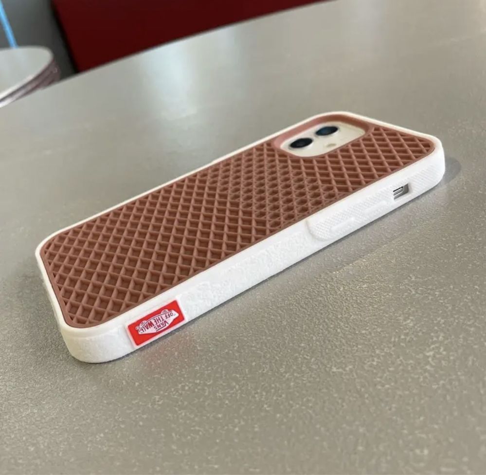 Чехлы на iphone