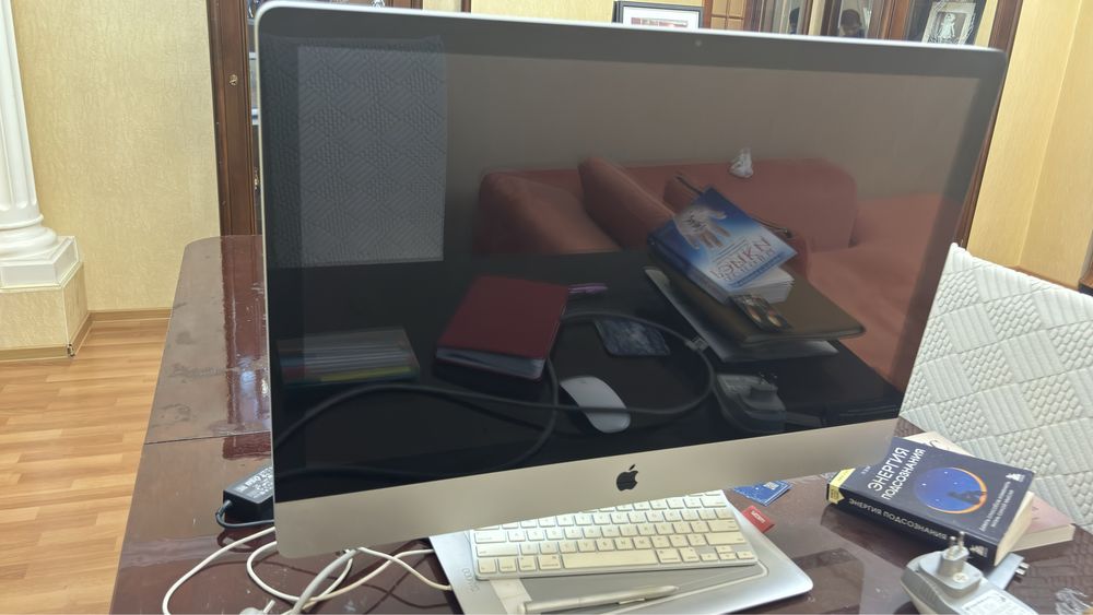 Продаю iMac 24" (Early 2009) моноблок Apple, рабочий