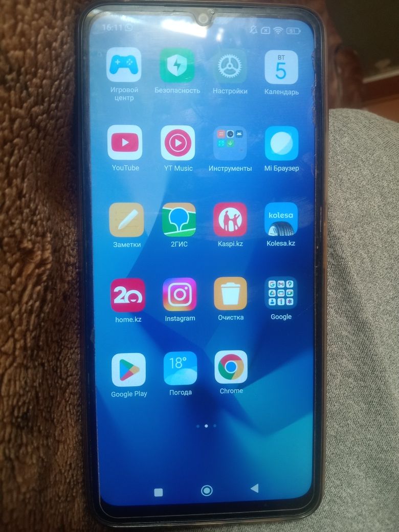 Продам смартфон redmi 13c