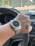 продам часы Hublot в титановом корпусе