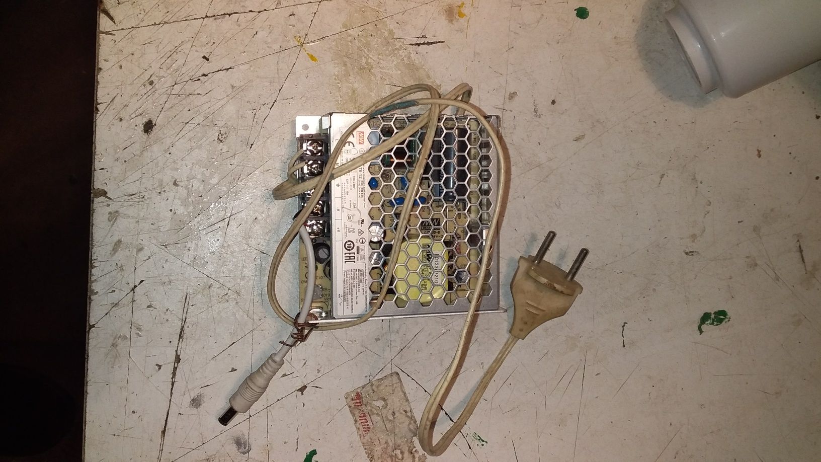 питание 12v к ленточномй подсветке