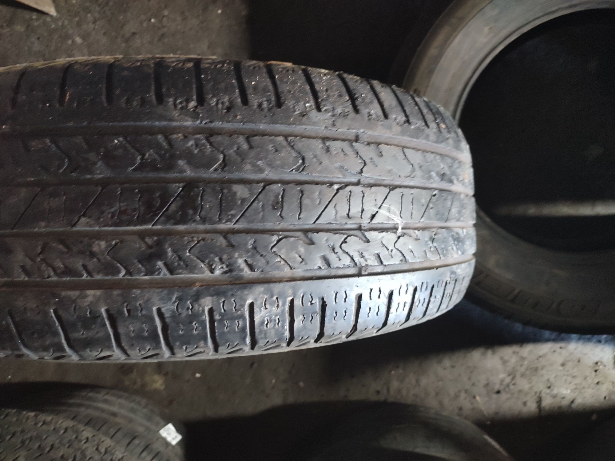 Шина безкамерка размер 275 /65 R17