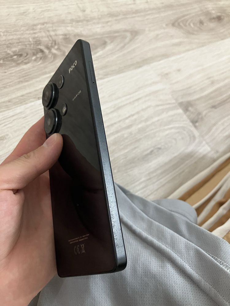 Продам poco m6 pro 12/512