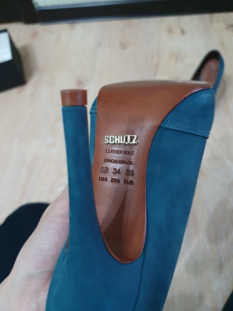 Туфли фирмы SCHUTZ