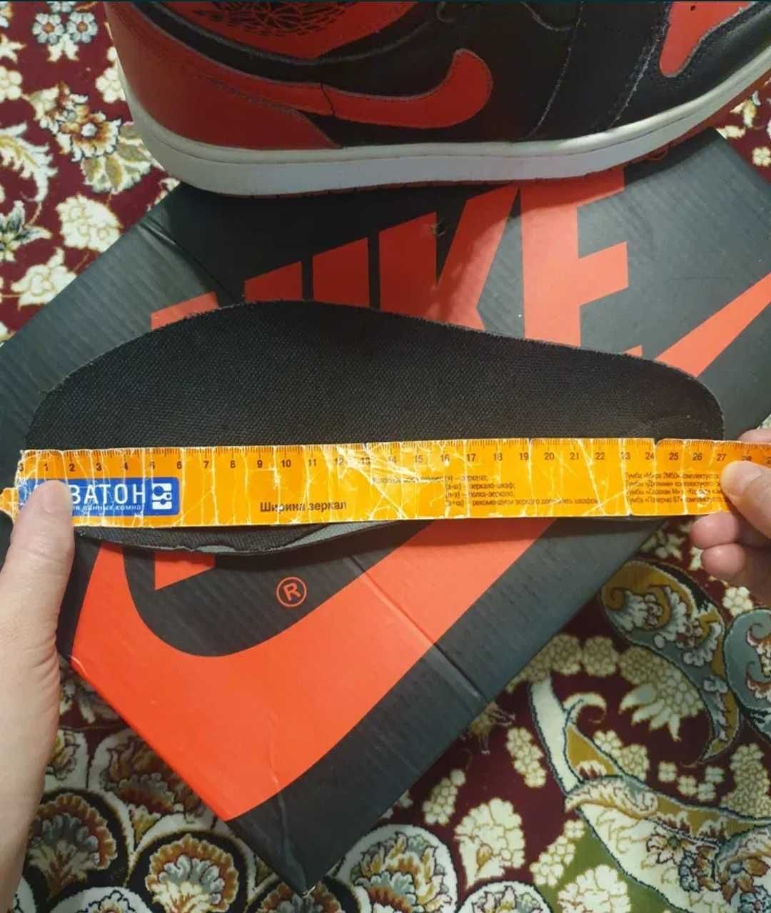 Кроссовки джорданы NIKE, 41 р-р.
