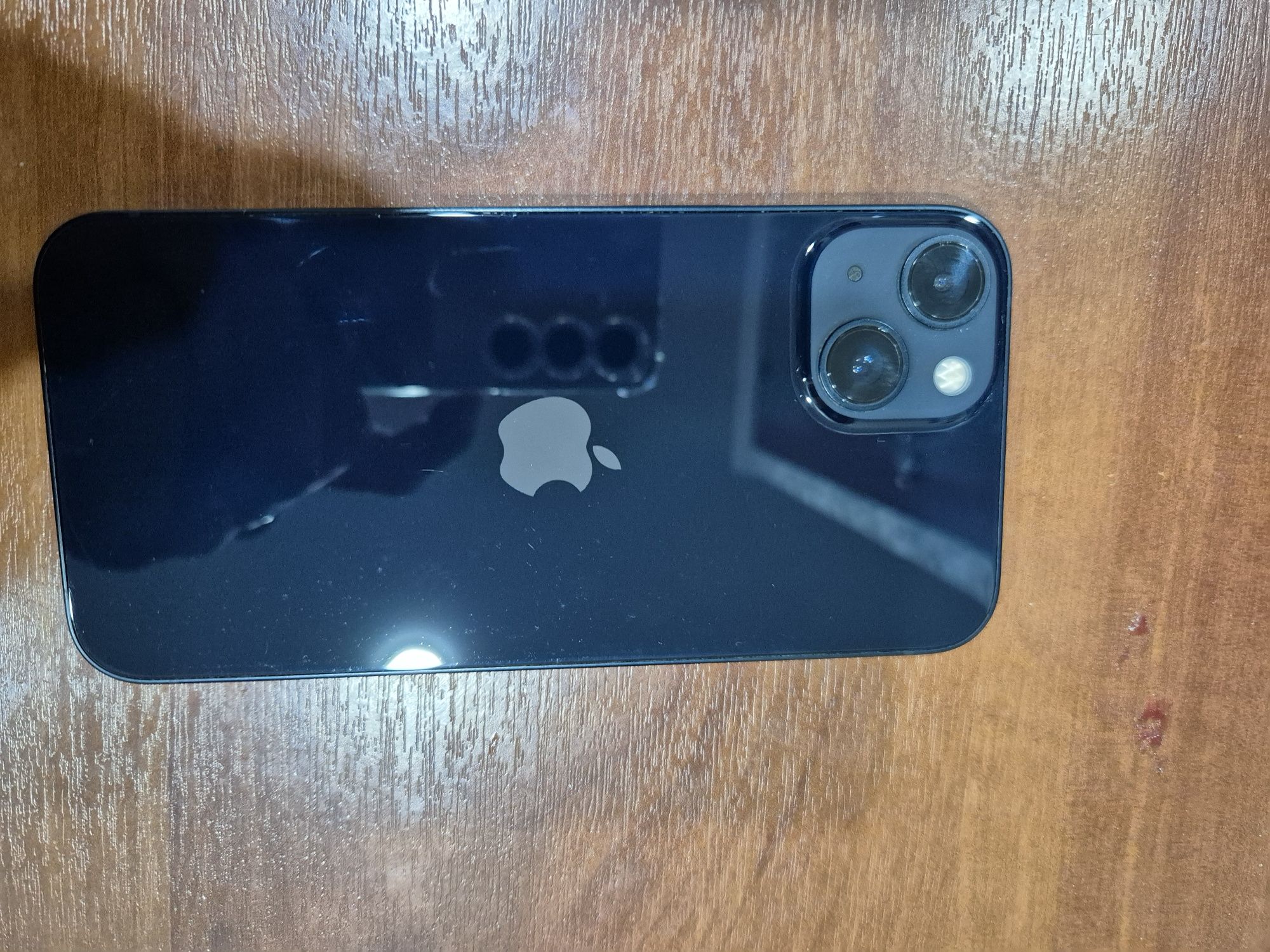 Продаю IPhone 13