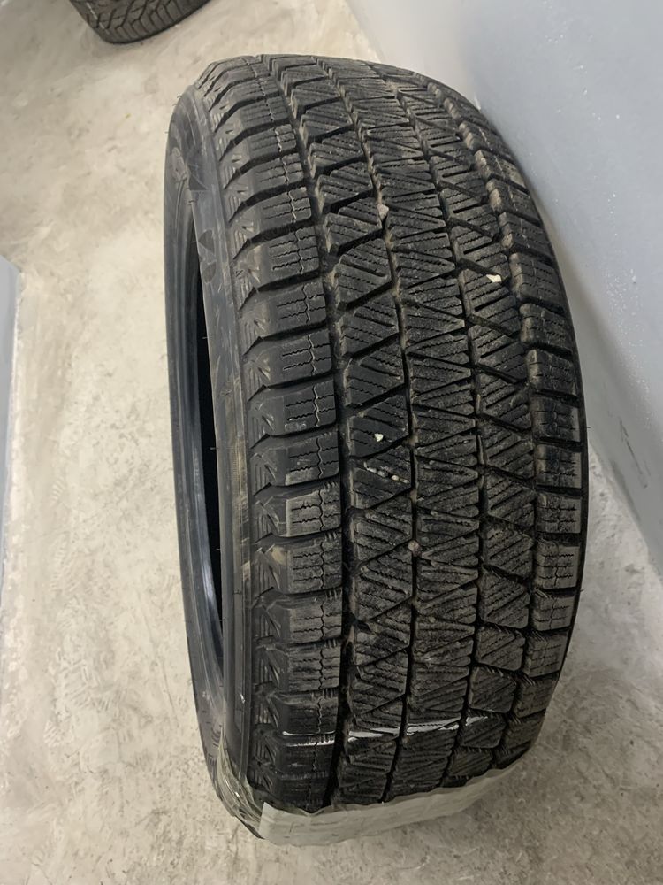 225/55/19 Bridgestone
