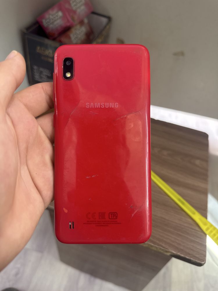 Теоефон Samsung A10