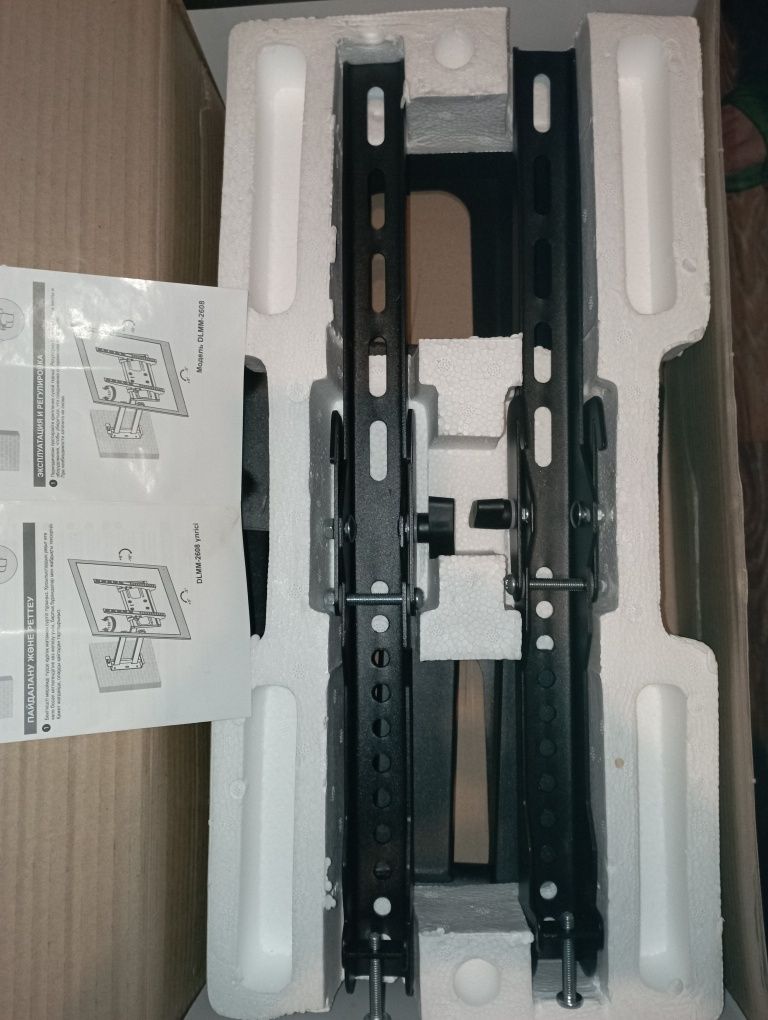 Настенный кронштейн для телевизоров 55". Deluxe dlmm-2608