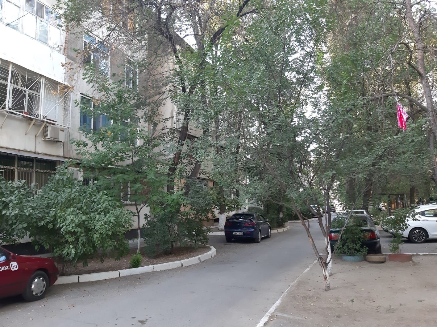 3-комн., 3 мкр. (23 дом), 3 этаж (кирпич, улучшенная)