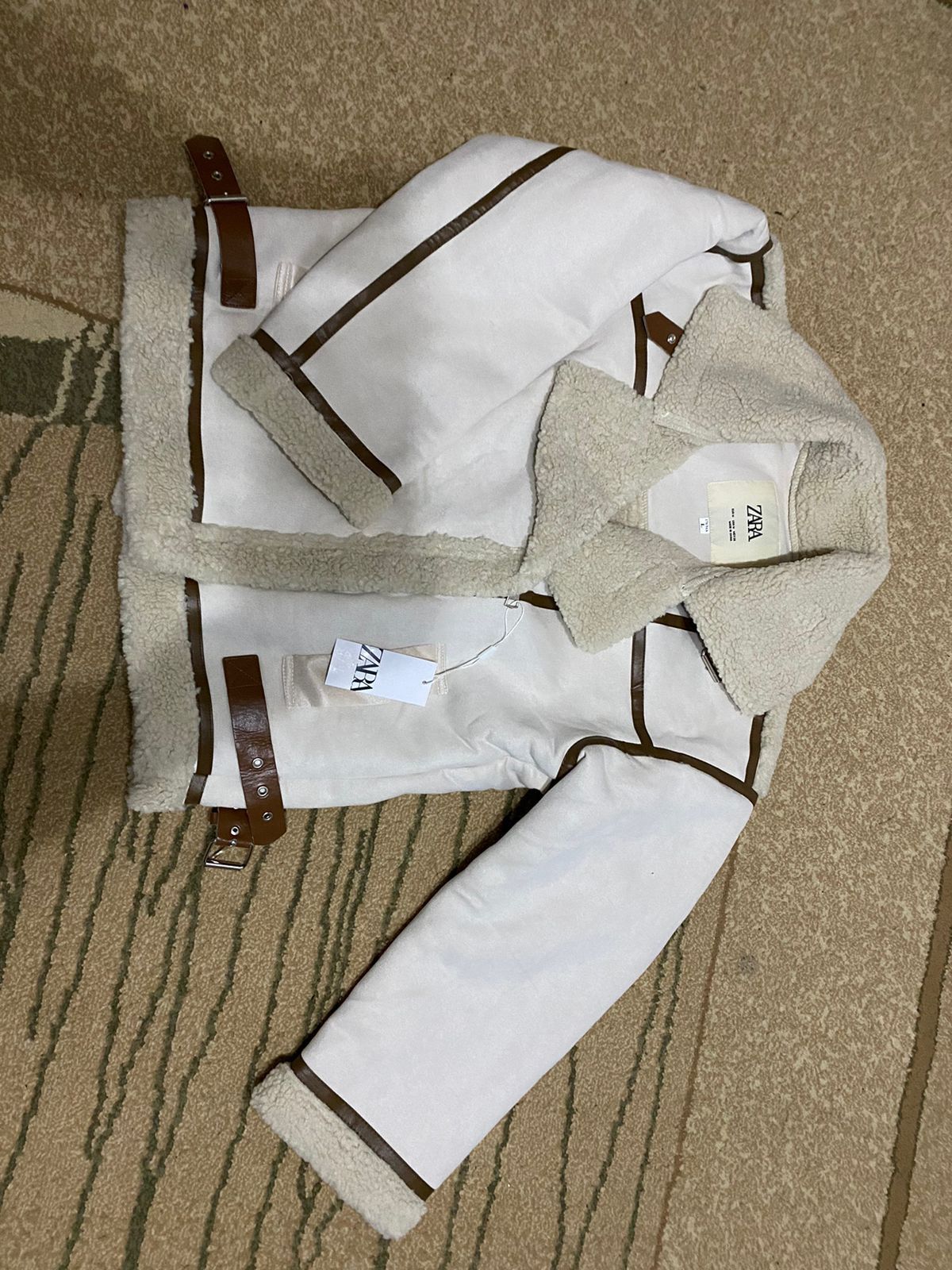 Продам пальто Zara.
