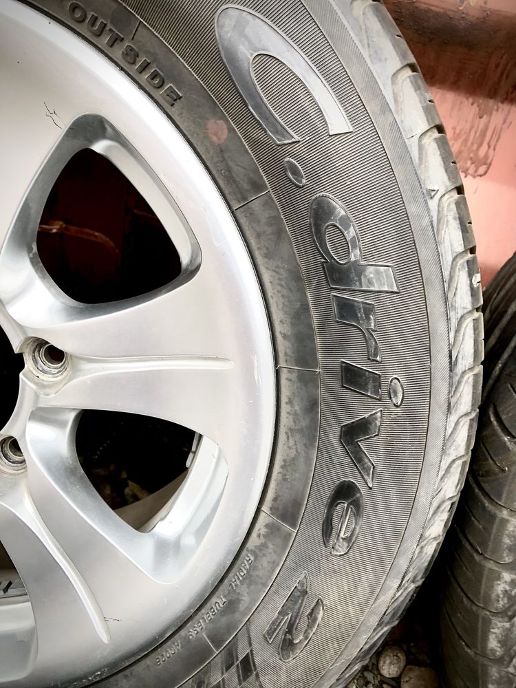 Шины 215/65R15летние Yokohama