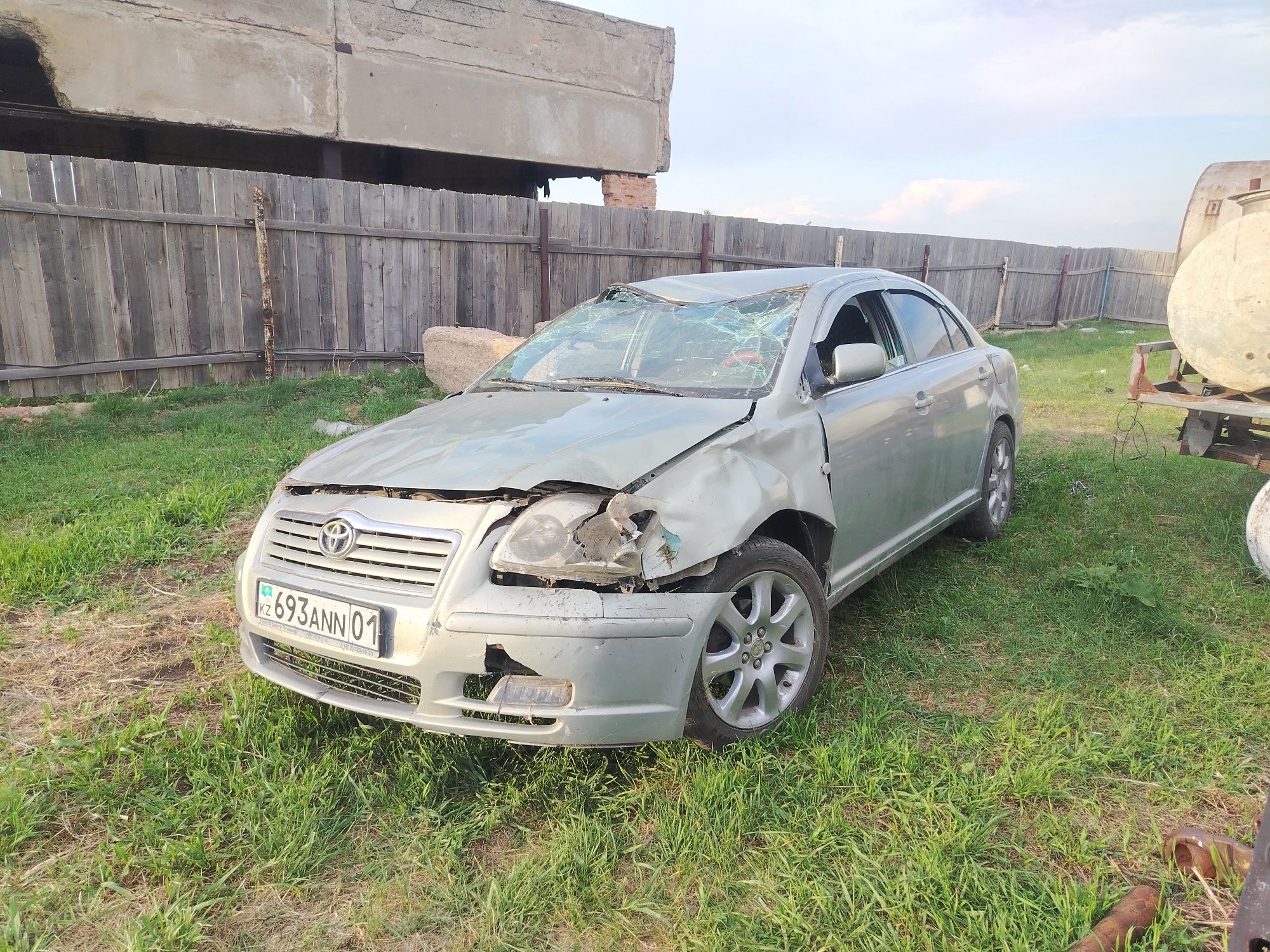 Продам на Разбор Тайота авенсис