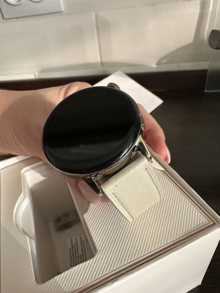 Смарт часы Huawei Watch GT3 42 мм