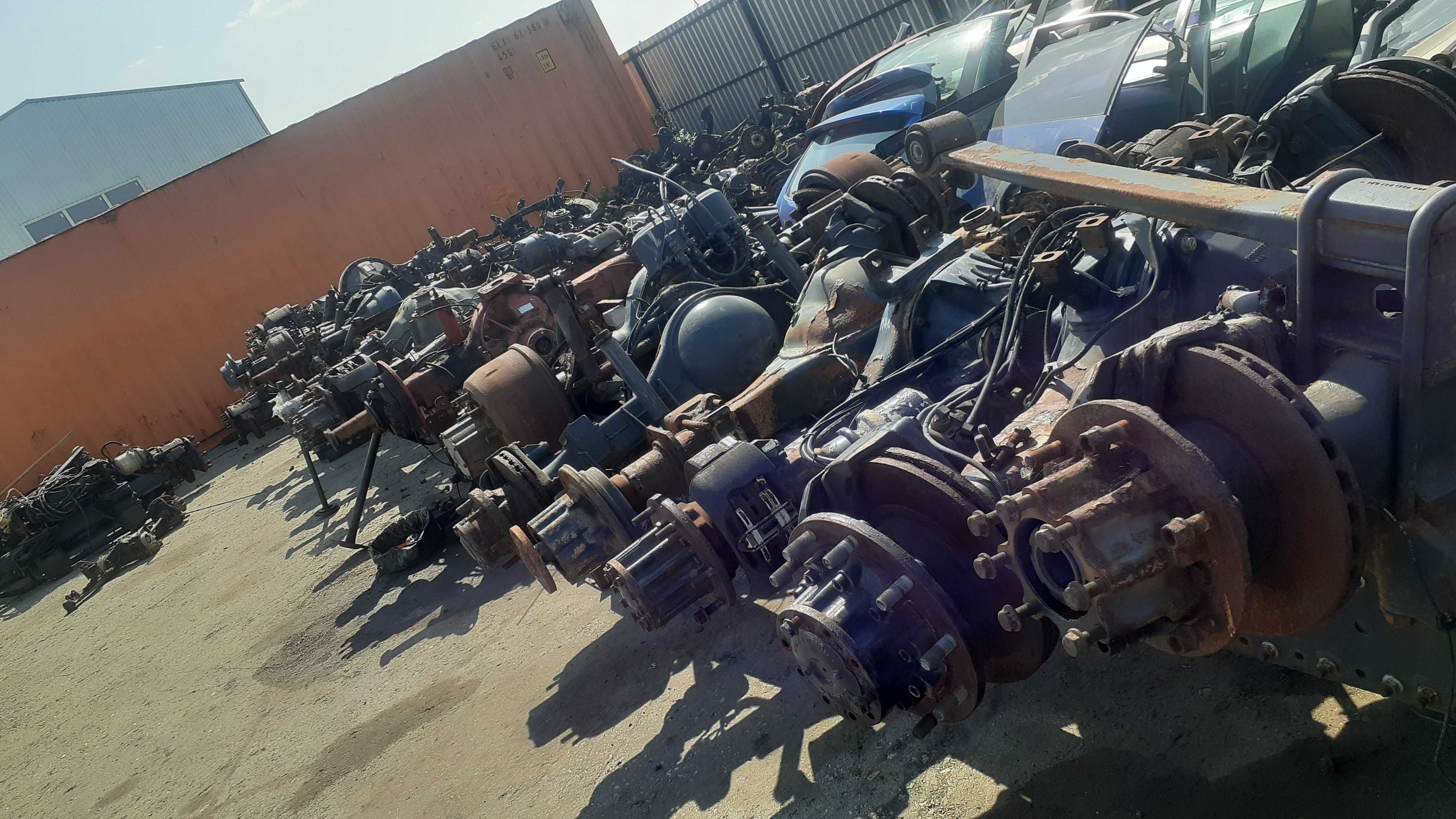 Продам тягач по запчастям Man TGA 18.310