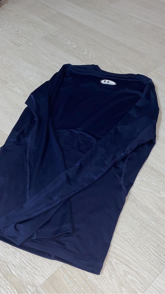 Продам рашгард Under Armour