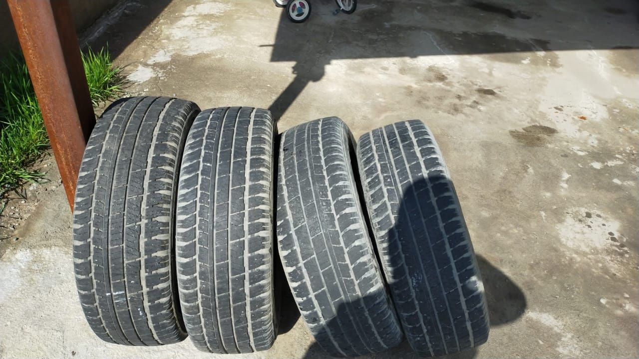 Автошины легковые